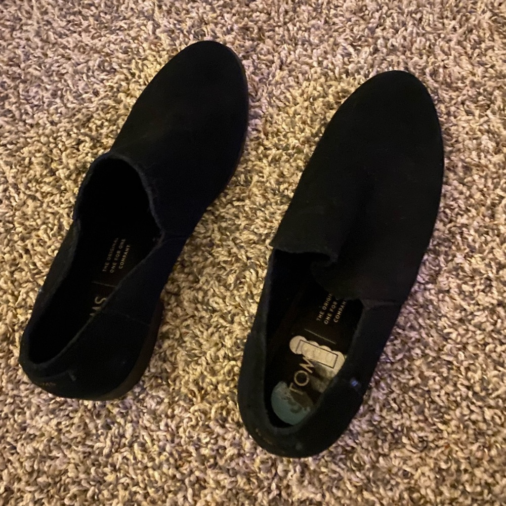 Black toms
